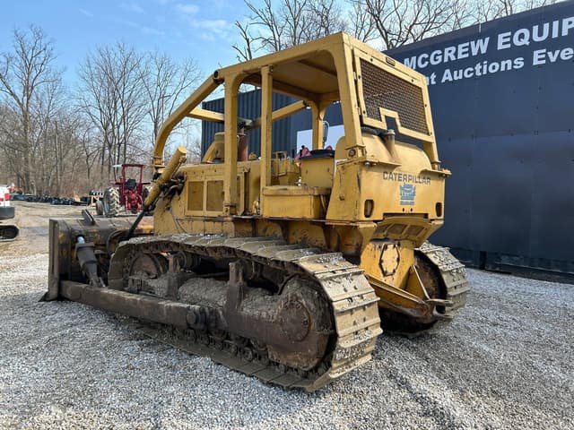 Image of Caterpillar D6C equipment image 1