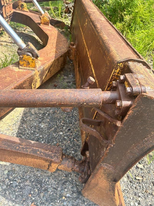 Image of Caterpillar D7F equipment image 4