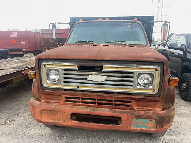 Image of Chevrolet C60 equipment image 1