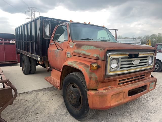 Image of Chevrolet C60 equipment image 2