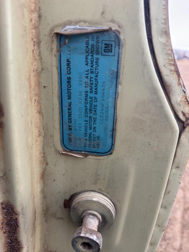 Image of Chevrolet C20 equipment image 2