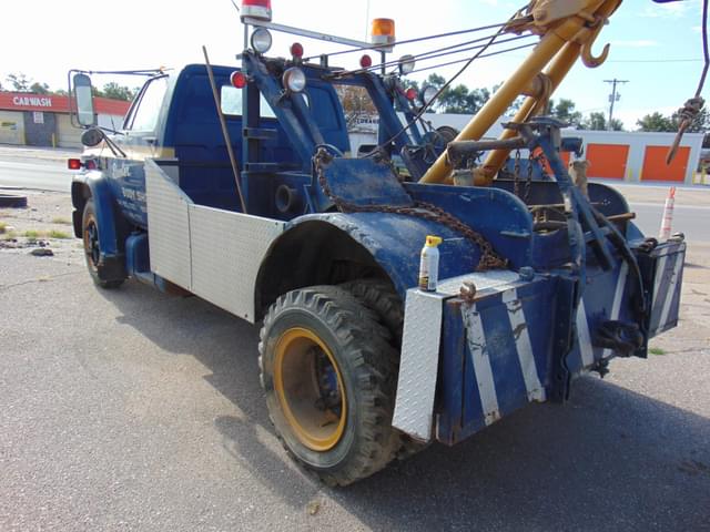 Image of Chevrolet C60 equipment image 3