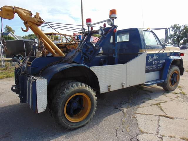 Image of Chevrolet C60 equipment image 4