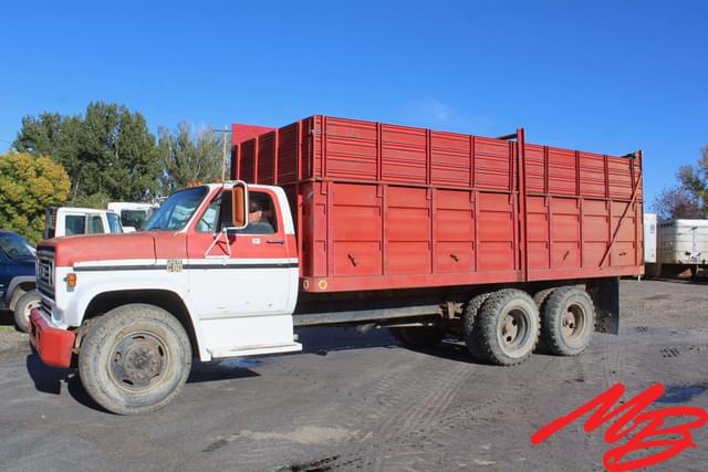 Image of Chevrolet C60 equipment image 1