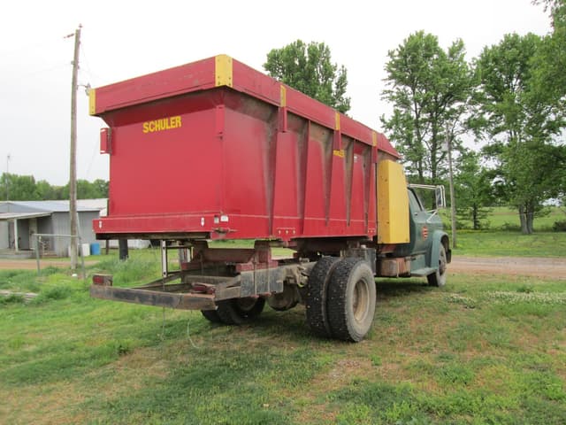 Image of Chevrolet C60 equipment image 2