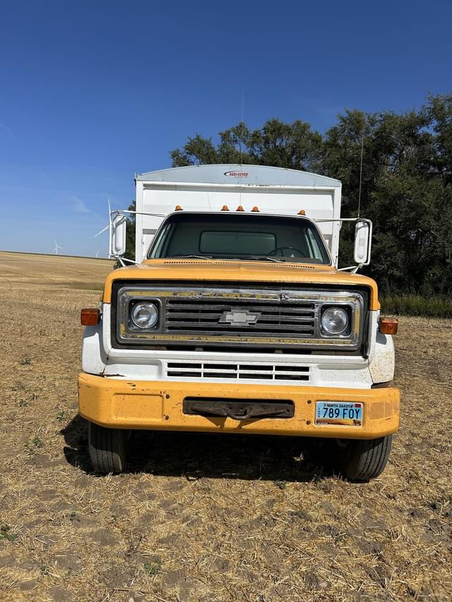Image of Chevrolet C65 equipment image 1