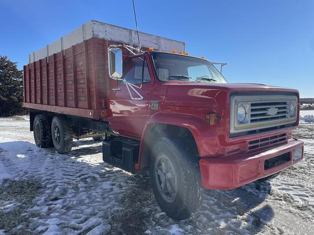 Image of Chevrolet C65 equipment image 2