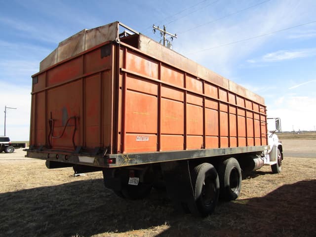 Image of Chevrolet C65 equipment image 3