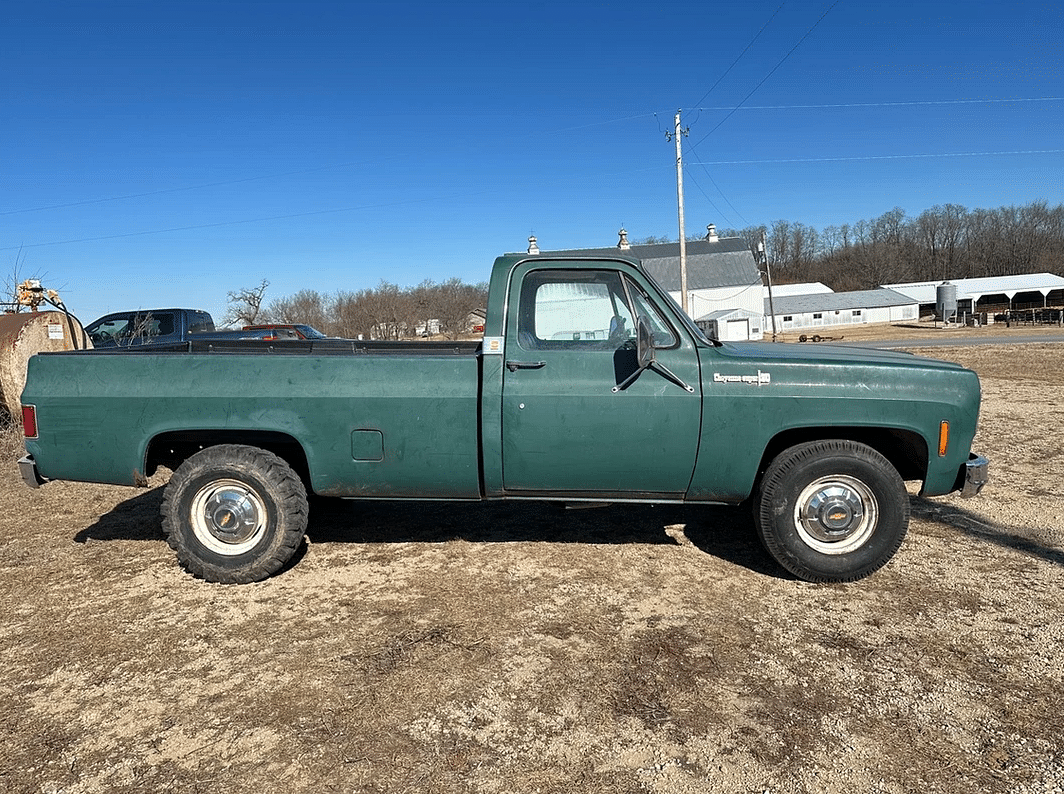 Image of Chevrolet Cheyenne Image 0