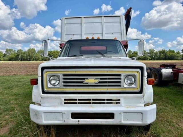 Image of Chevrolet C60 equipment image 1