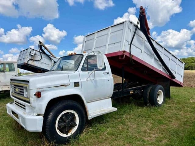 Image of Chevrolet C60 equipment image 2