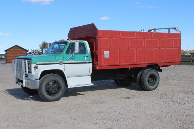 Image of Chevrolet C60 equipment image 1