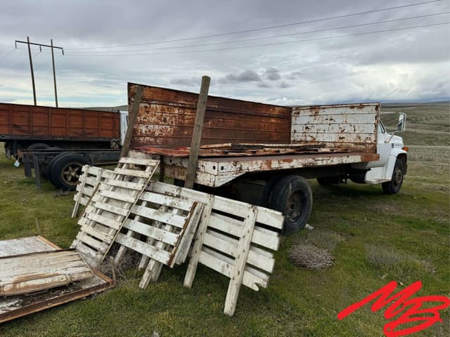 Image of Chevrolet C60 equipment image 2