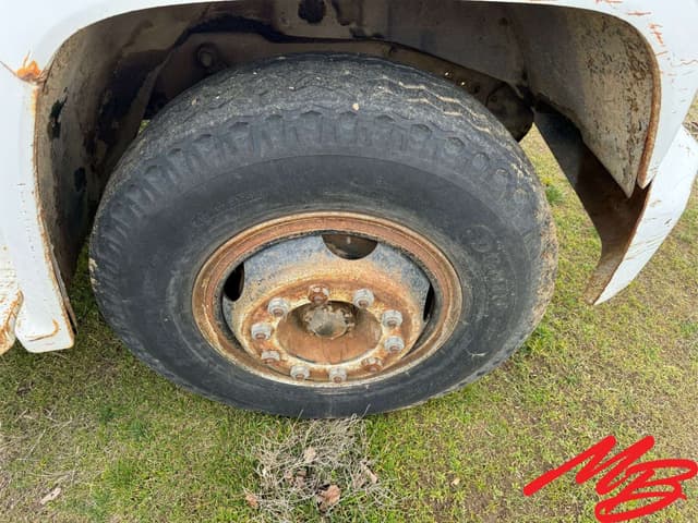 Image of Chevrolet C60 equipment image 4