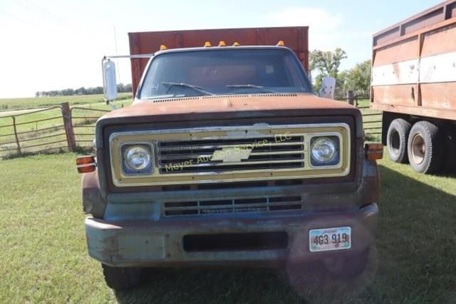 Image of Chevrolet C60 equipment image 1