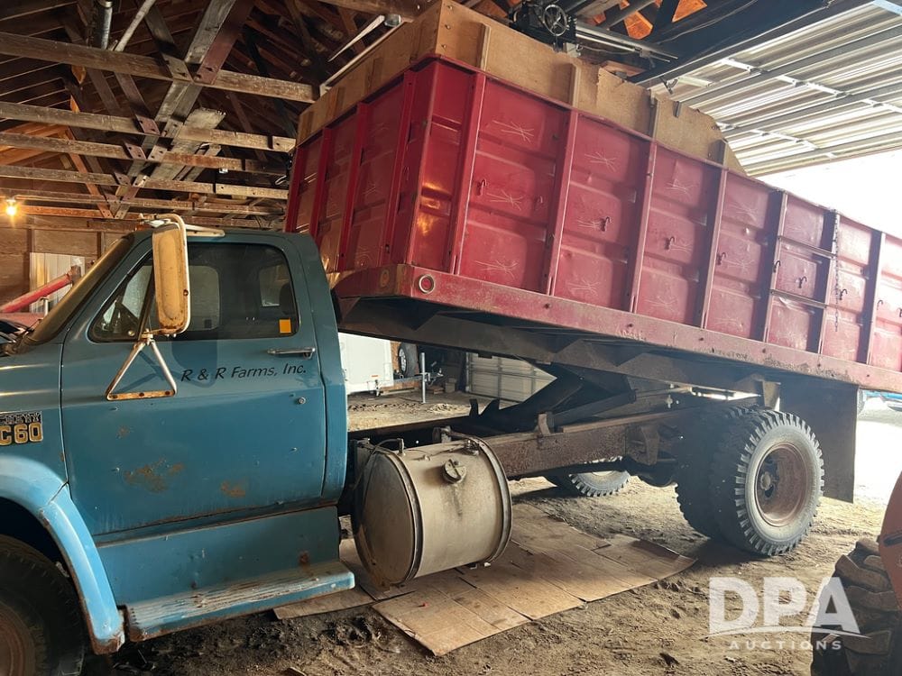 1974 Chevrolet C60 Equipment Image0
