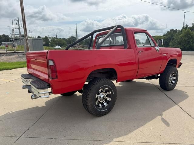 Image of Dodge D100 equipment image 4