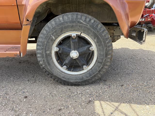 Image of Dodge D600 equipment image 1