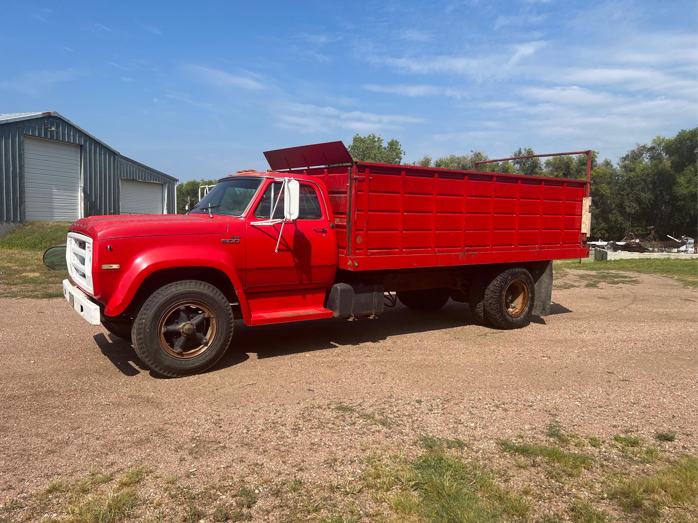 Main image Dodge D600