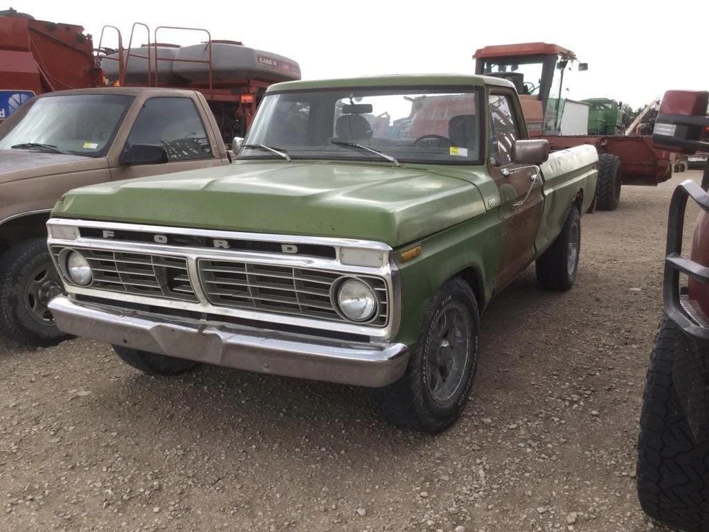 1974 Ford F-250 Equipment Image0