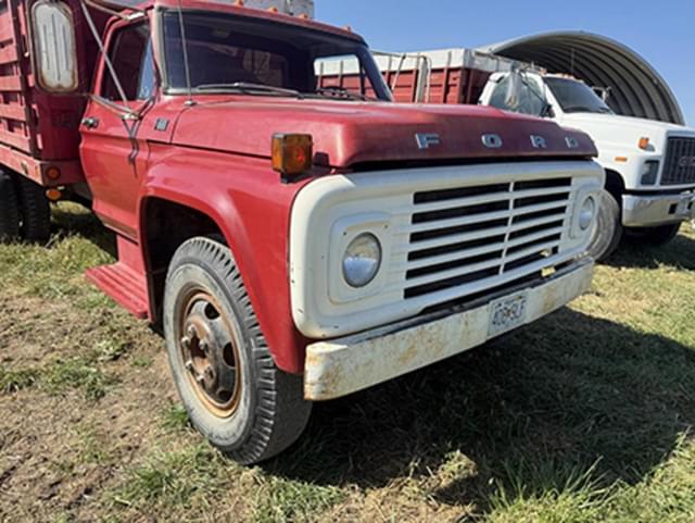 Image of Ford F-600 equipment image 1