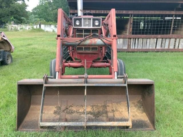 Image of International Harvester 766 equipment image 4