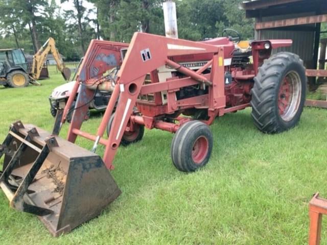 Image of International Harvester 766 equipment image 2