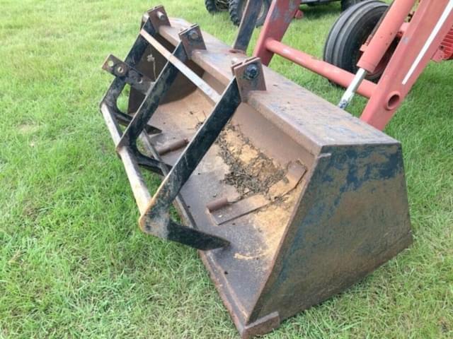 Image of International Harvester 766 equipment image 3