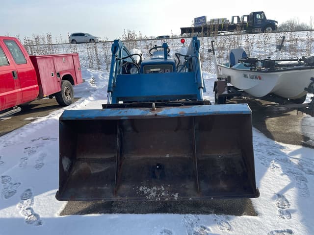 Image of Ford 4000 equipment image 1