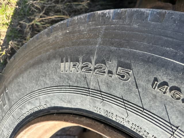 Image of Ford F-9000 equipment image 4