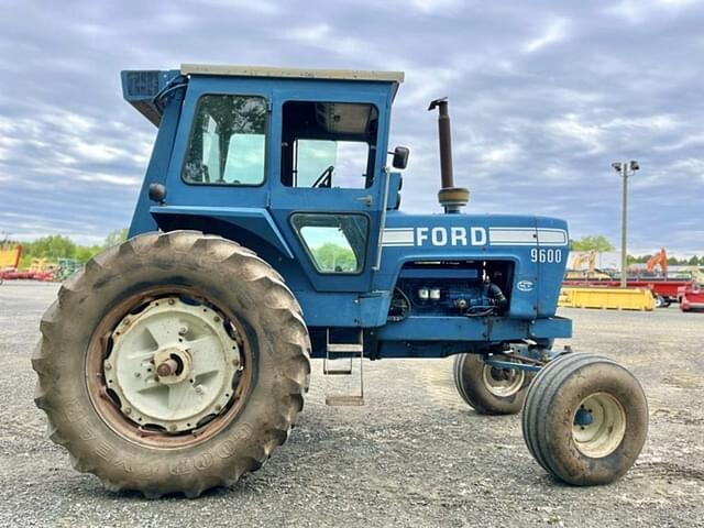 Image of Ford 9600 equipment image 3