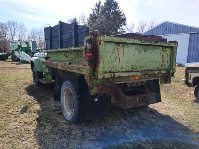 Image of Ford F-600 equipment image 4