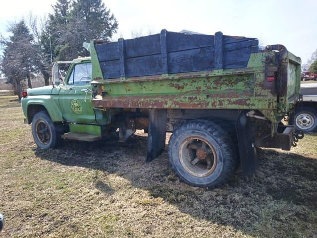 Image of Ford F-600 equipment image 3
