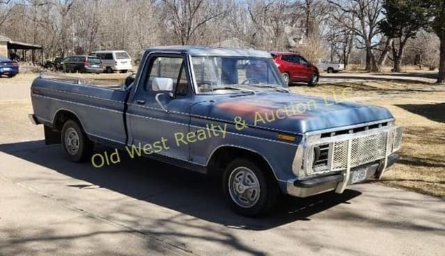 Image of Ford F-100 equipment image 1