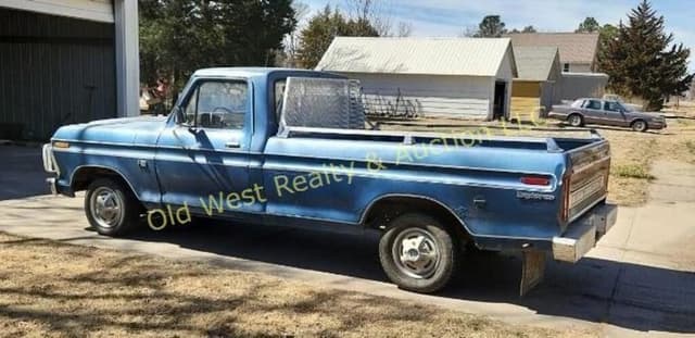 Image of Ford F-100 equipment image 3