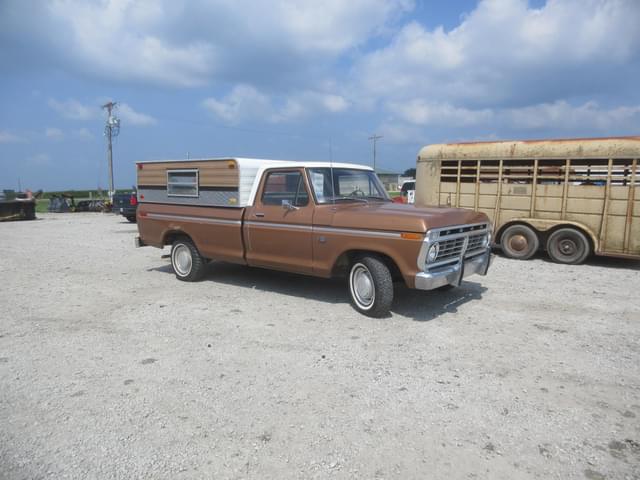 Image of Ford F-100 equipment image 3