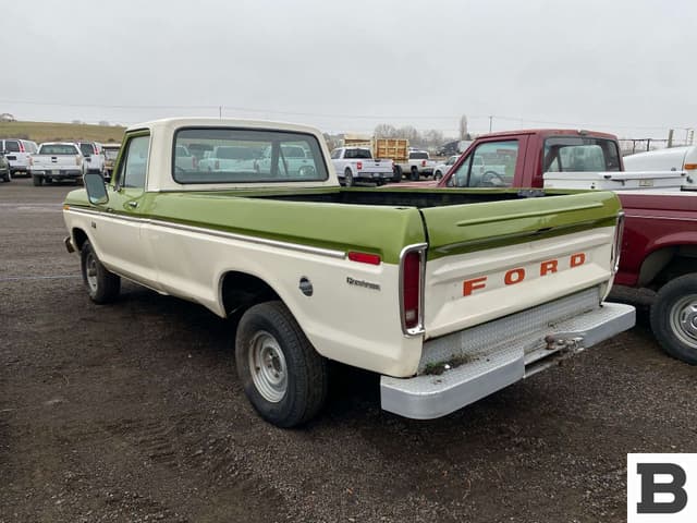 Image of Ford F-100 equipment image 1