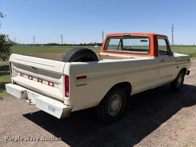 Image of Ford F-100 equipment image 4