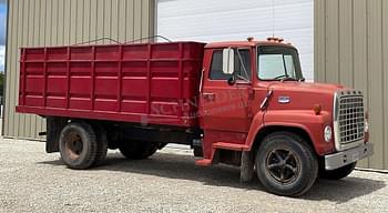 1974 Ford F-600 Equipment Image0