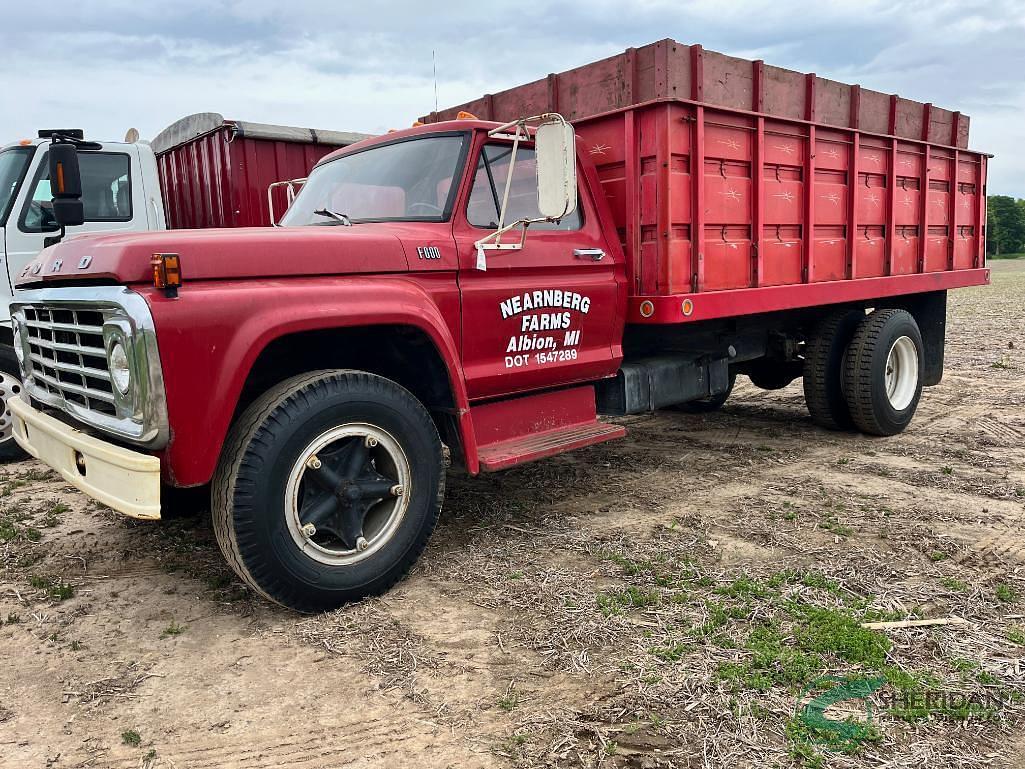 Image of Ford F-600 Primary image