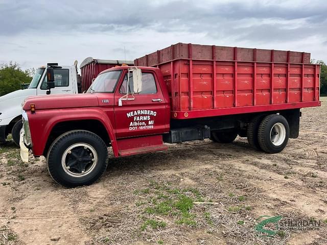 Image of Ford F-600 equipment image 1