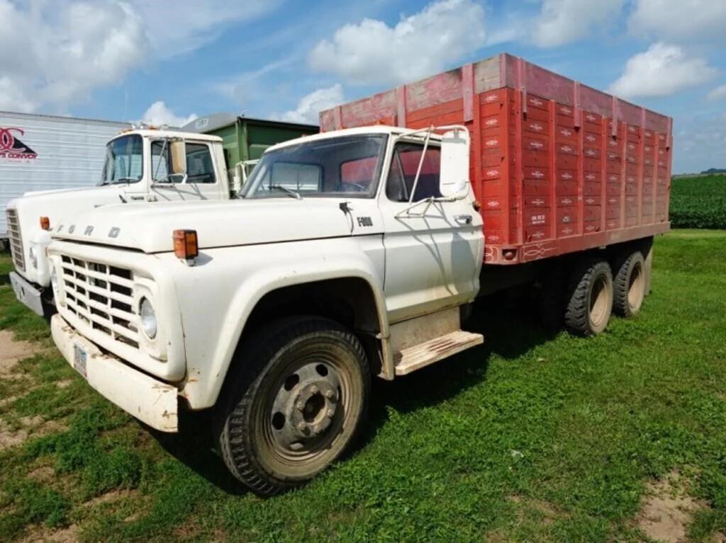 Image of Ford F-600 Primary image