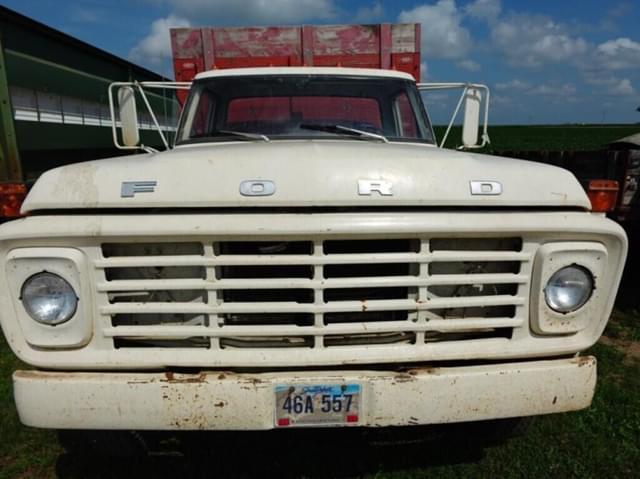 Image of Ford F-600 equipment image 4
