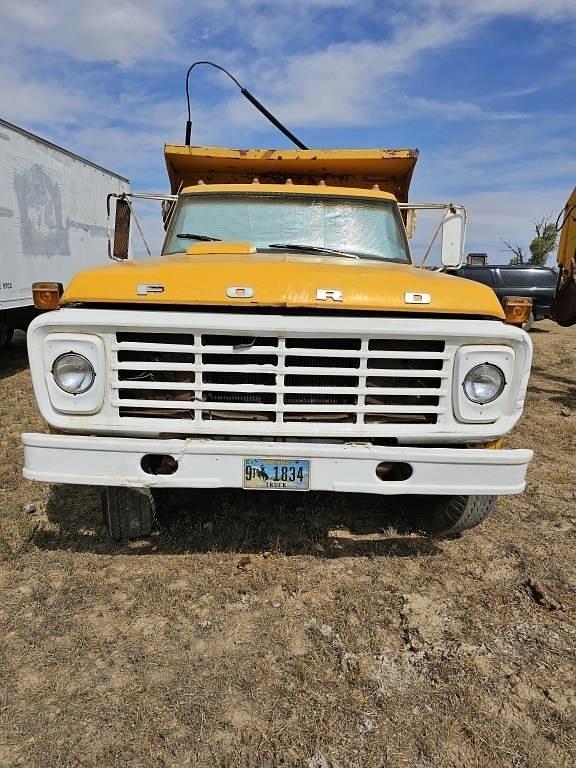 Image of Ford F-750 equipment image 1