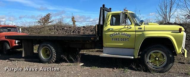 Image of Ford F-750 equipment image 3