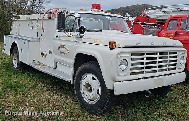 Image of Ford F-750 equipment image 2