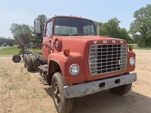 Image of Ford F-800 equipment image 1