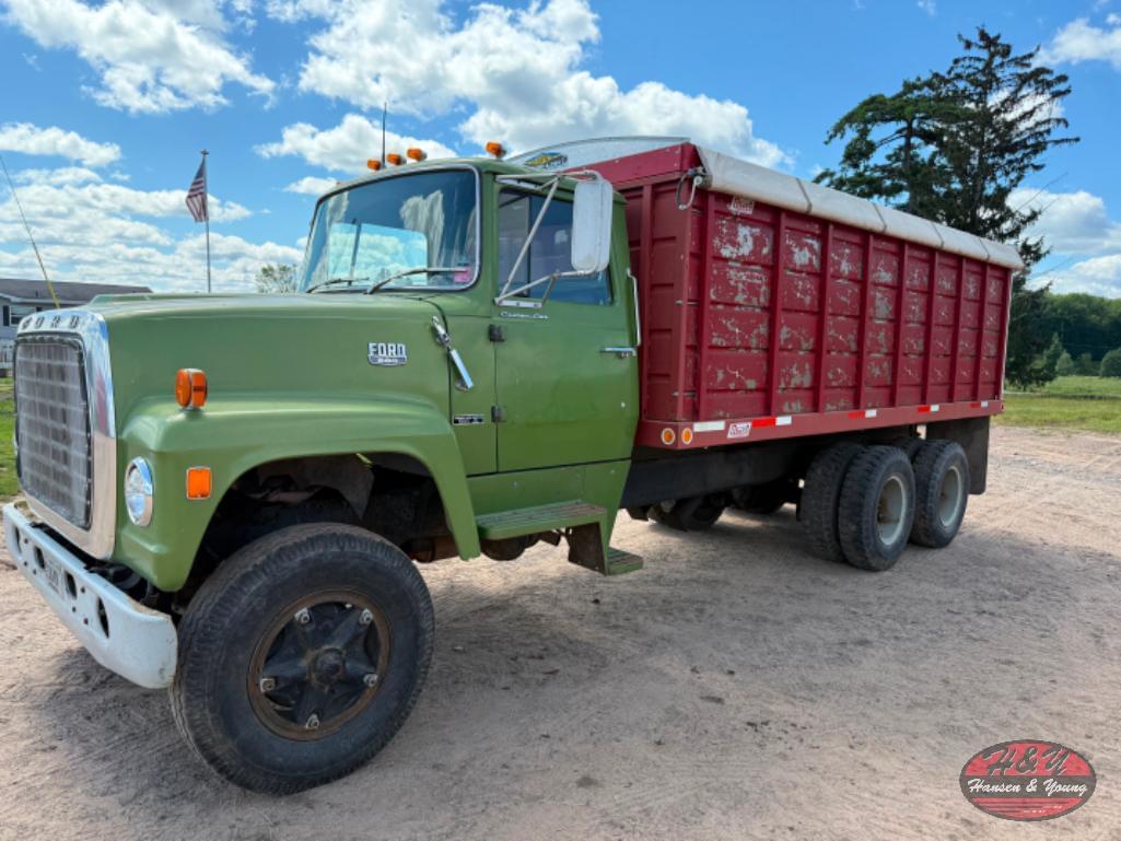 Image of Ford F-880 Primary image