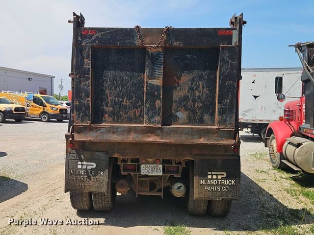Image of Ford L9000 equipment image 4