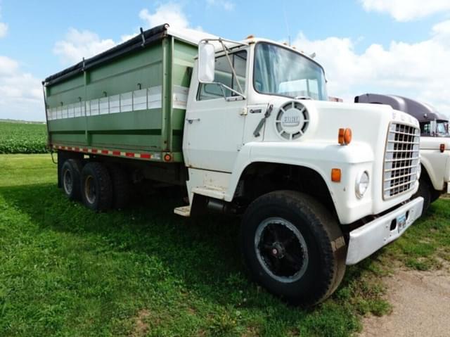 Image of Ford LN900 equipment image 1